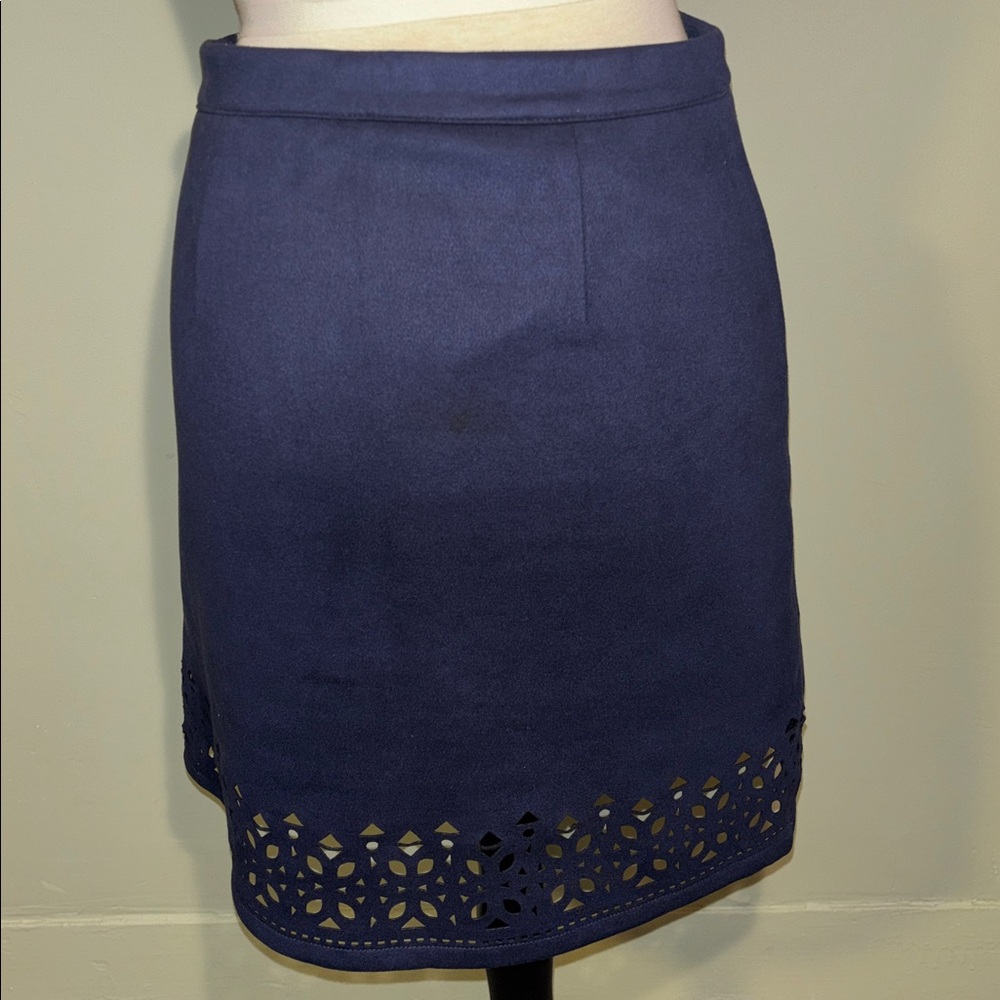 Mi Ami Navy Pencil Skirt with Laser-Cut Hem size small - Picture 5 of 8